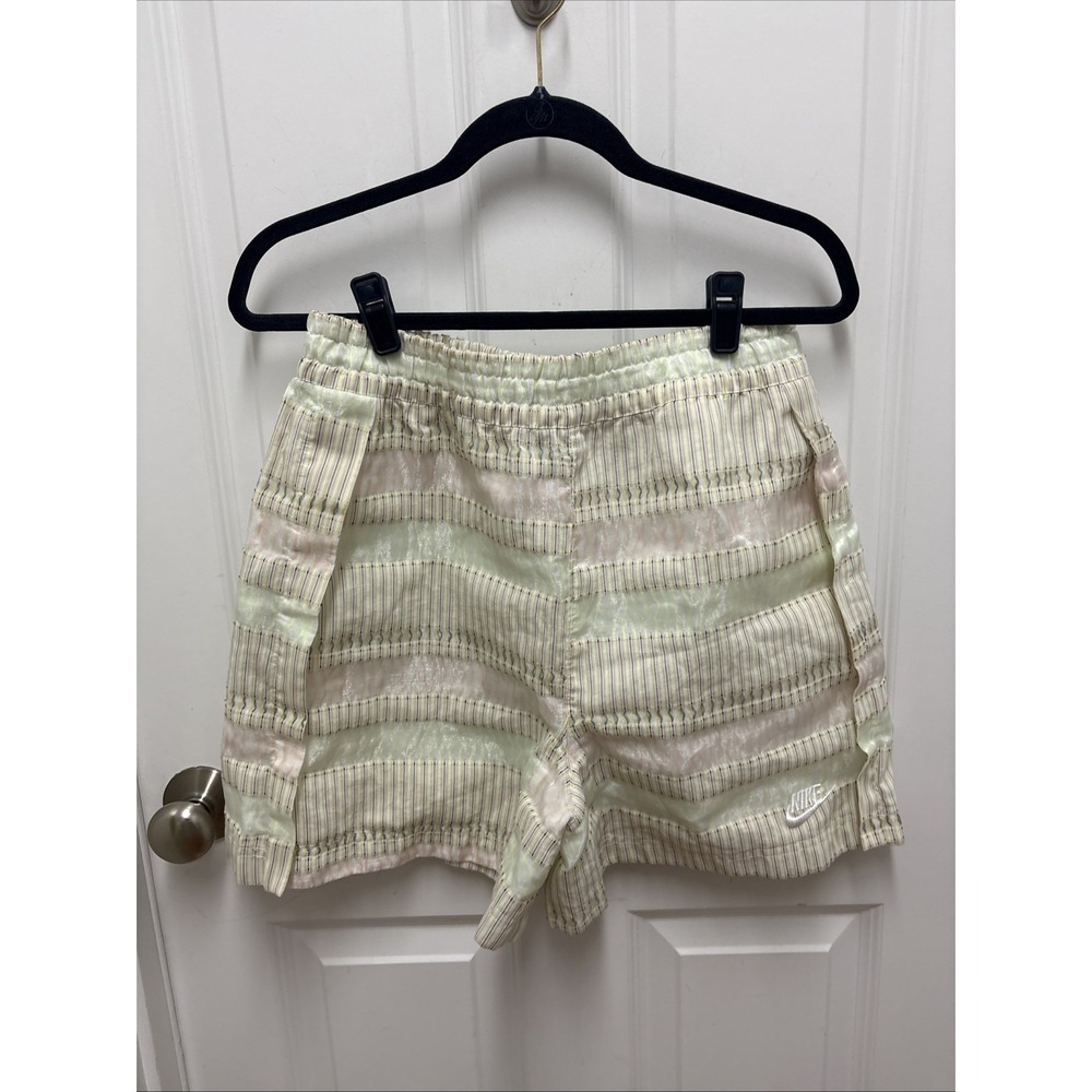 NIKE SPORTSWEAR Earth Day Shorts Loose Fit - Size Medium - Picture 1 of 9